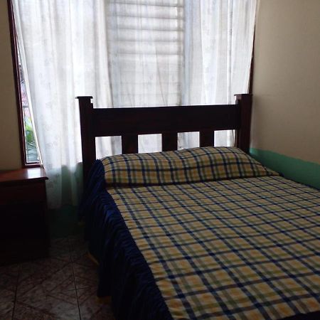 La Pension Backpackers La Fortuna Екстериор снимка